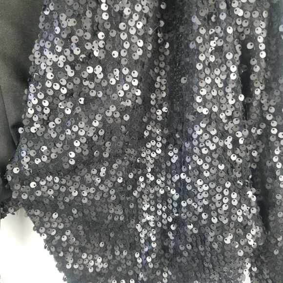 TORRID BLACK SEQUINED CROPPED JACKET. Size 00. - Picture 4 of 12